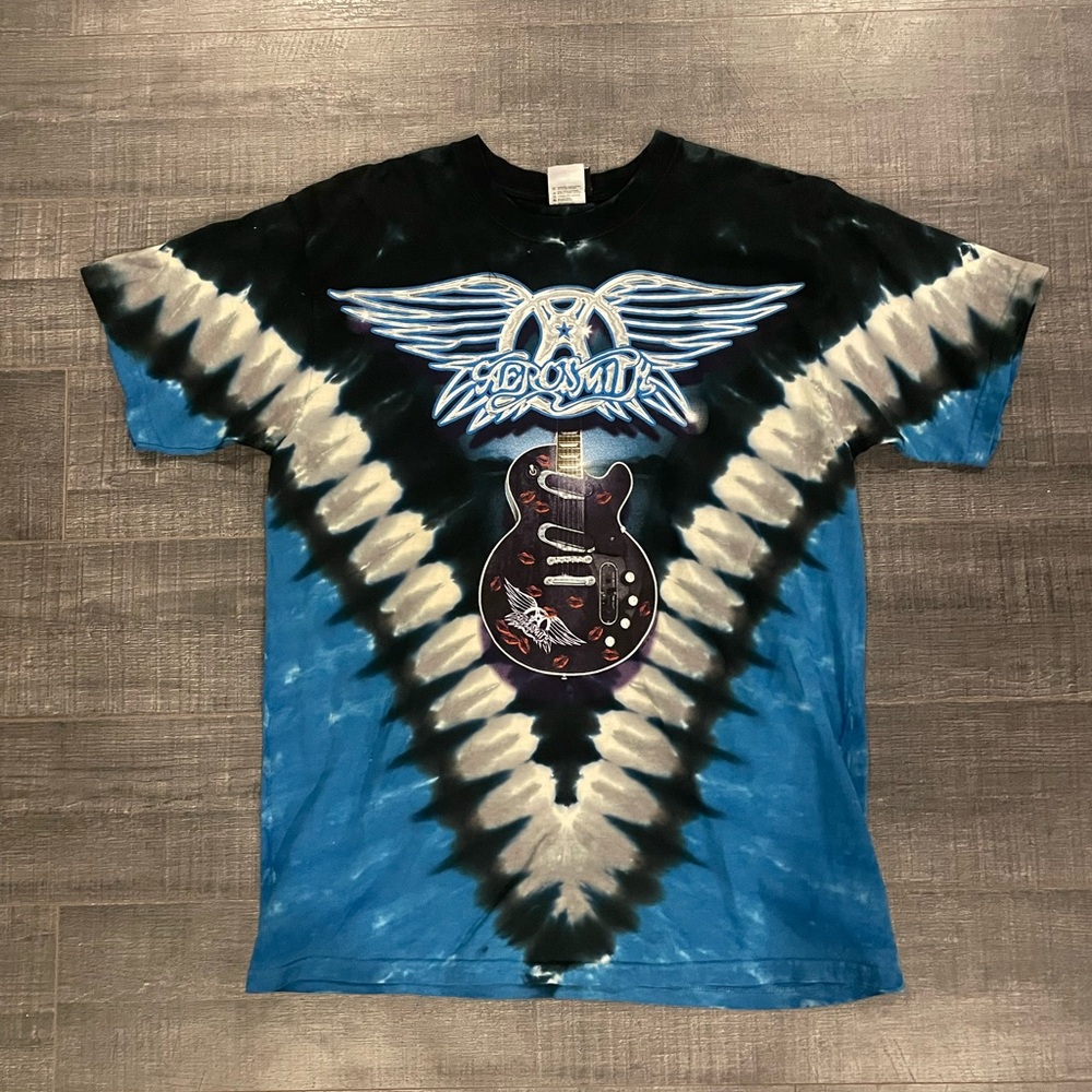 True Vintage 2000’s Liquid Blue Aero Smith Band Tour Tee